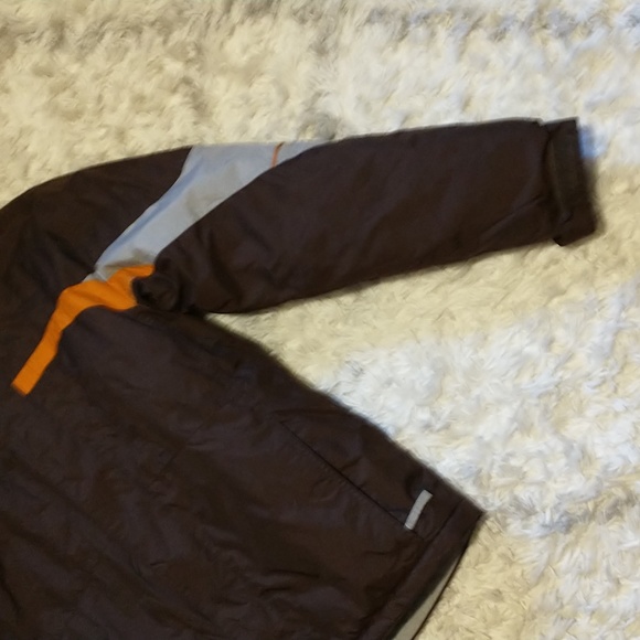 Columbia youth size 14/16 quilted winter coat with zip pockets,adjustable wrists - Picture 7 of 16